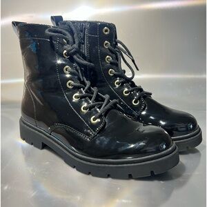 Black Patent Lave Up Boots. H&M. Size US 4.5. Used. Good Conditions. No box.